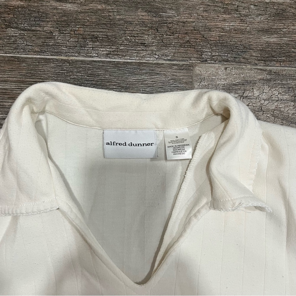 Cream Embroidered Floral Collared Pullover - Picture 3 of 7